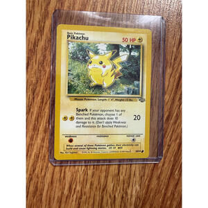Pokemon - Single Trading Card - Pikachu 60/64 - Normal